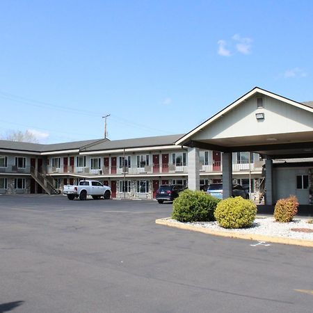 Pine Tree Inn Medford Buitenkant foto